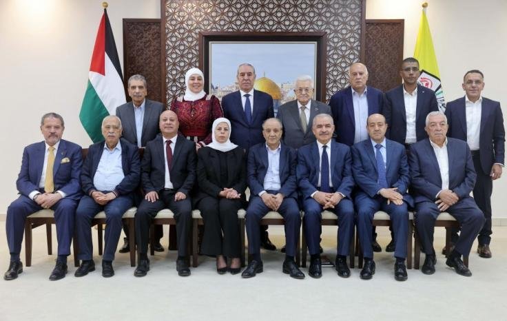 اللجنة المركزية لحركة فتح  تعقد اجتماعا لها وتتخذ عدة قرارات مهمة